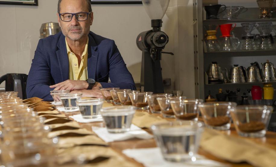 Com apoio do Tecpar, empreendedores vão produzir água para preparo de cafés especiais