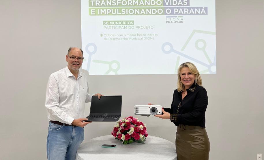 Municípios das regiões Norte e Norte Pioneiro recebem notebooks do Talento Tech