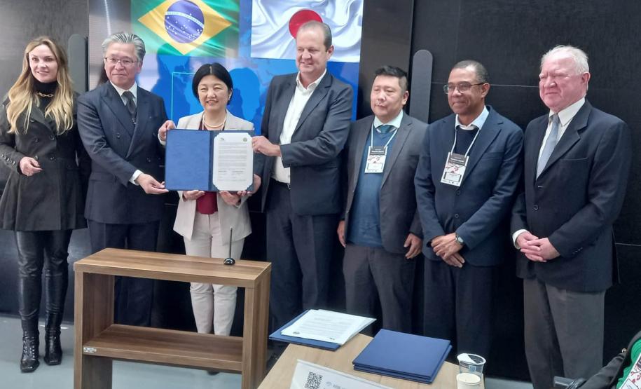 Paraná firma acordo para intercâmbio de estudantes com universidade do Japão
