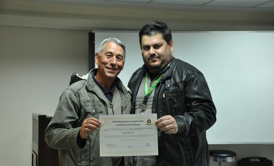 Estado certifica concluintes de residência para modernização de serviços públicos