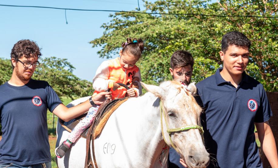 Núcleo da UENP responsável por terapia com cavalos atende 105 pessoas em Bandeirantes