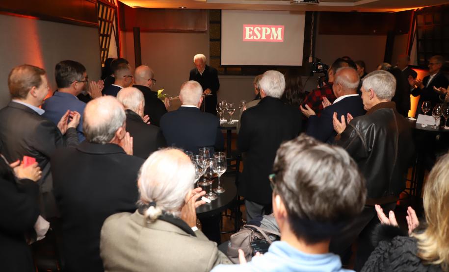 Escola superior referência em negócios expande atuação para o Paraná