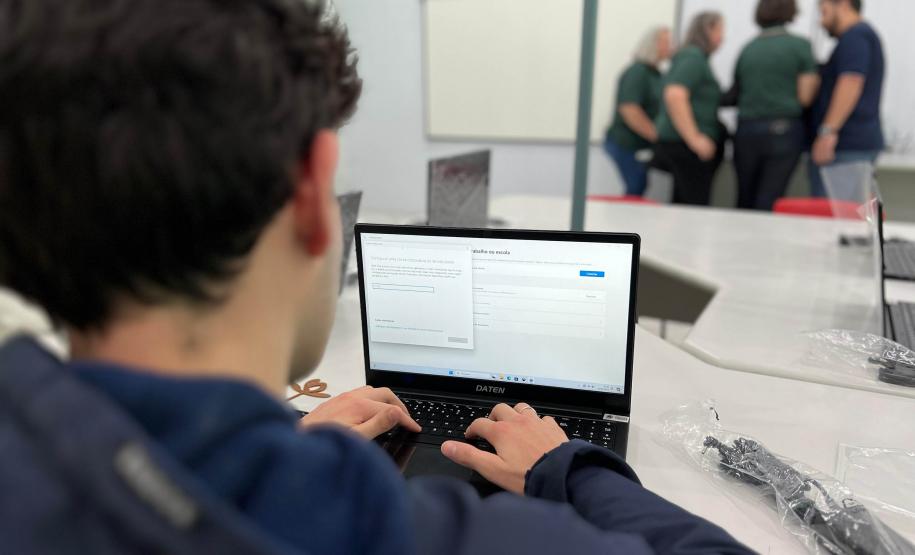 Alunos selecionados do projeto Talento Tech dão início a cronograma de aulas