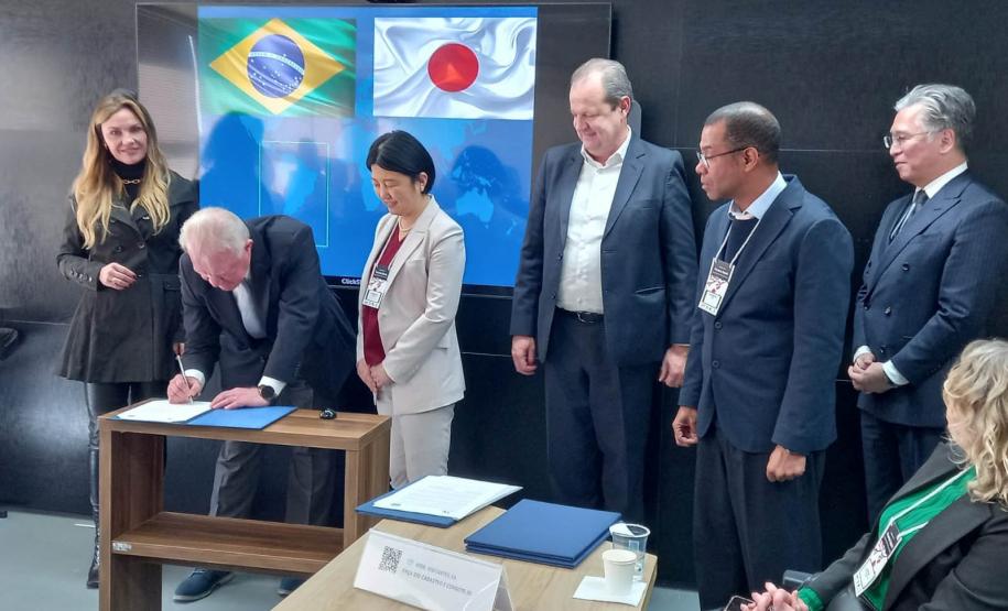 Paraná firma acordo para intercâmbio de estudantes com universidade do Japão