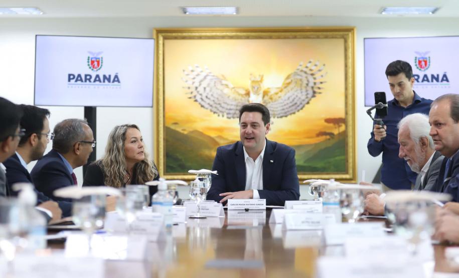 Comitiva da Índia visita Paraná para planejar instalação de supercomputadores