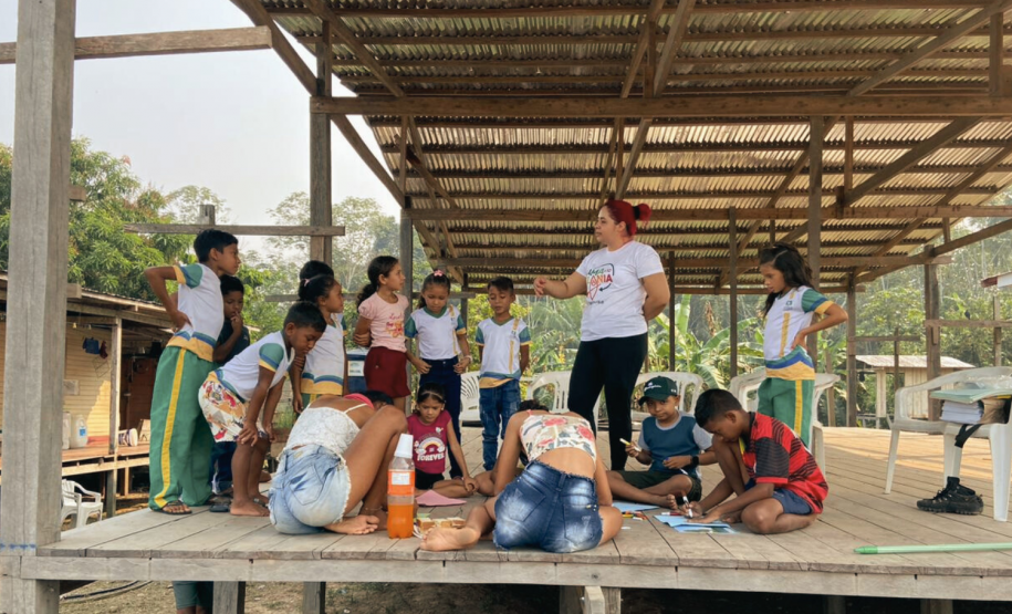 Com foco nas mudanças climáticas, UEM pesquisa ribeirinhos amazônicos