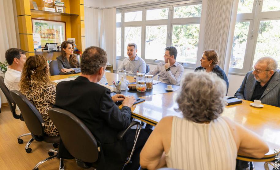 UEM terá programa inédito de dupla diplomação com universidade portuguesa