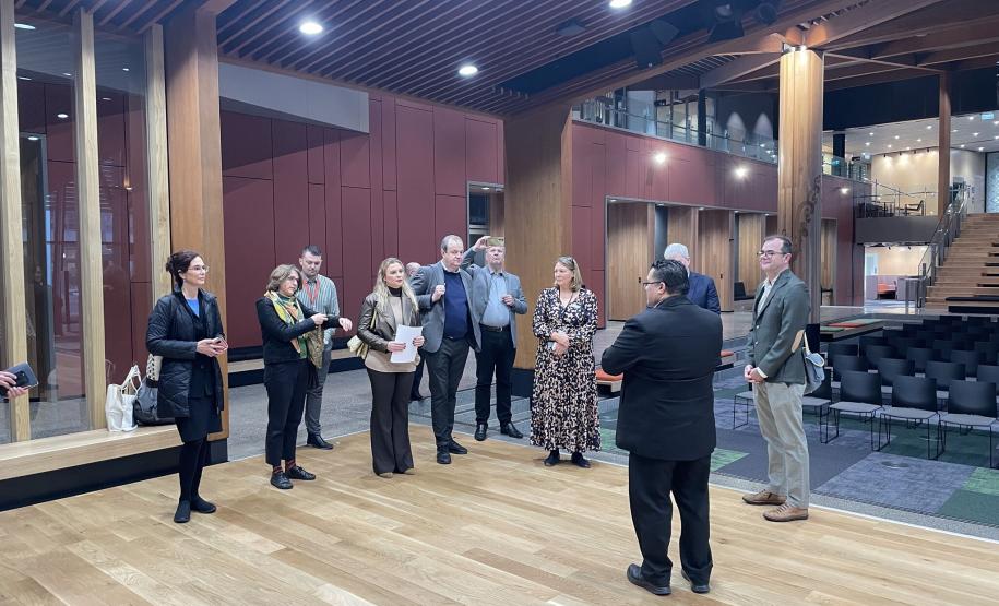 Governo do Paraná estreita relações com universidades da Nova Zelândia