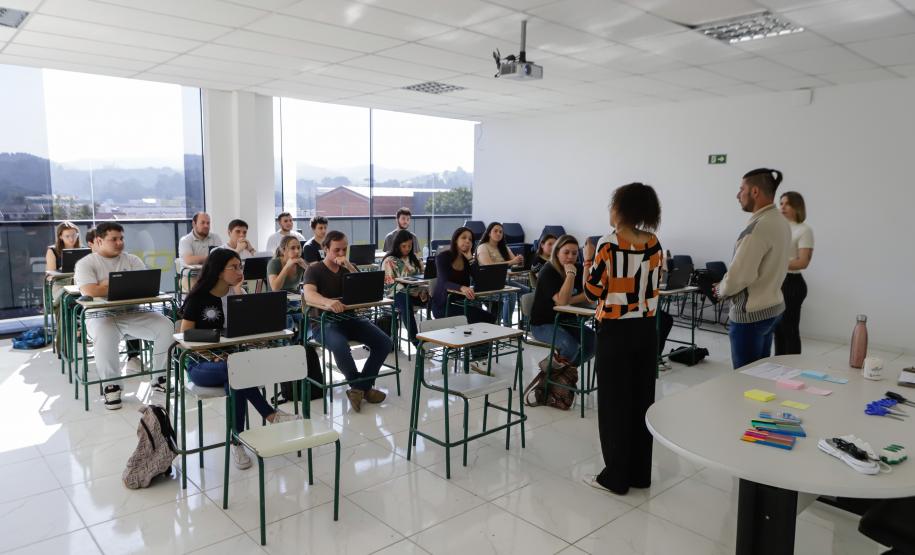 Alunos do Talento Tech fazem primeira prova presencial nos 50 municípios do projeto