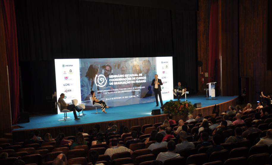 Universidades estaduais buscam oportunidades para o avanço do ensino superior do Paraná