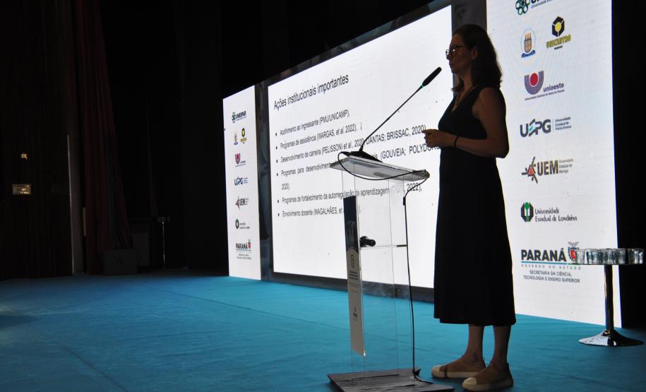 Universidades estaduais buscam oportunidades para o avanço do ensino superior do Paraná