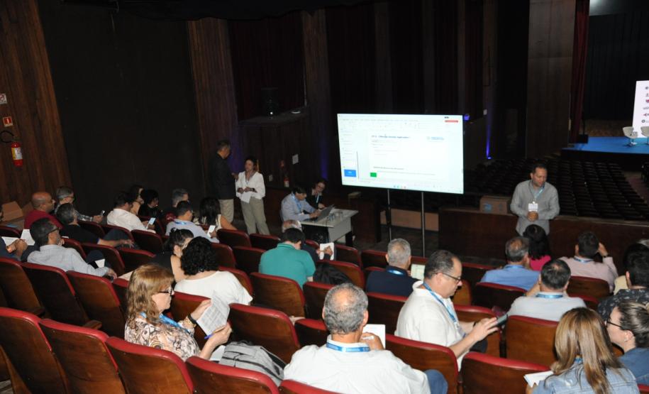 Universidades estaduais buscam oportunidades para o avanço do ensino superior do Paraná