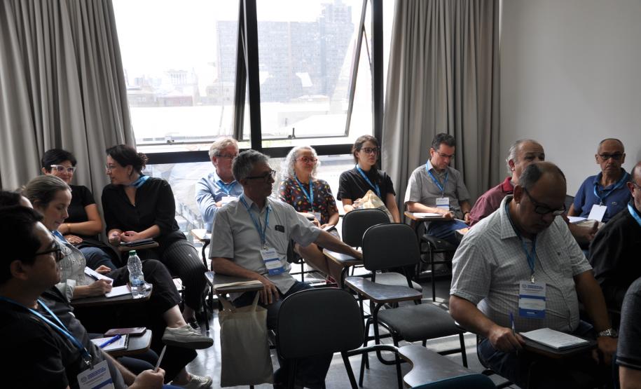 Universidades estaduais buscam oportunidades para o avanço do ensino superior do Paraná