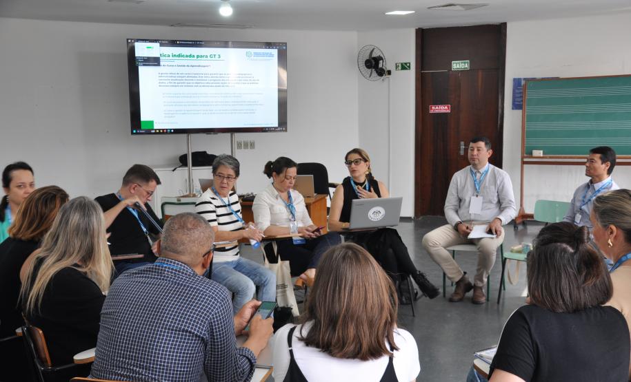 Universidades estaduais buscam oportunidades para o avanço do ensino superior do Paraná