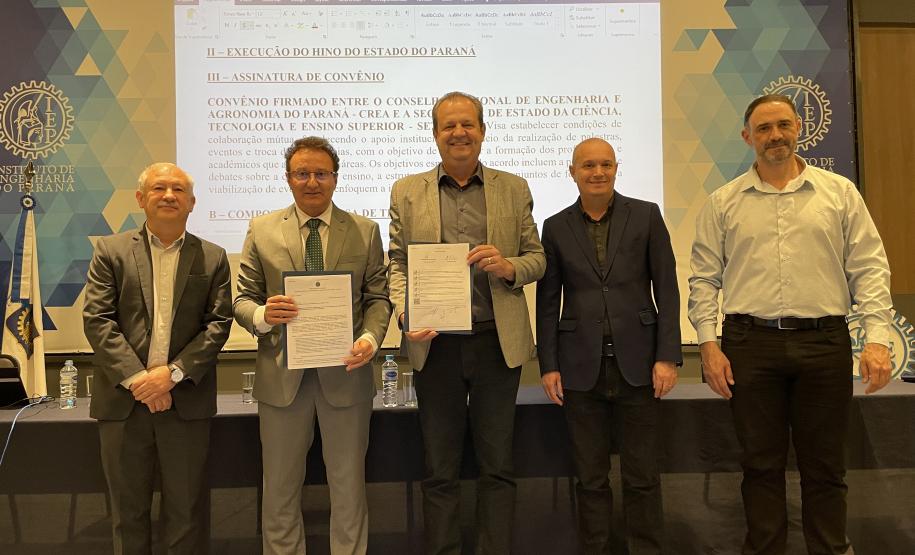 Governo renova parceria com o Crea-PR para formação profissional e acadêmica