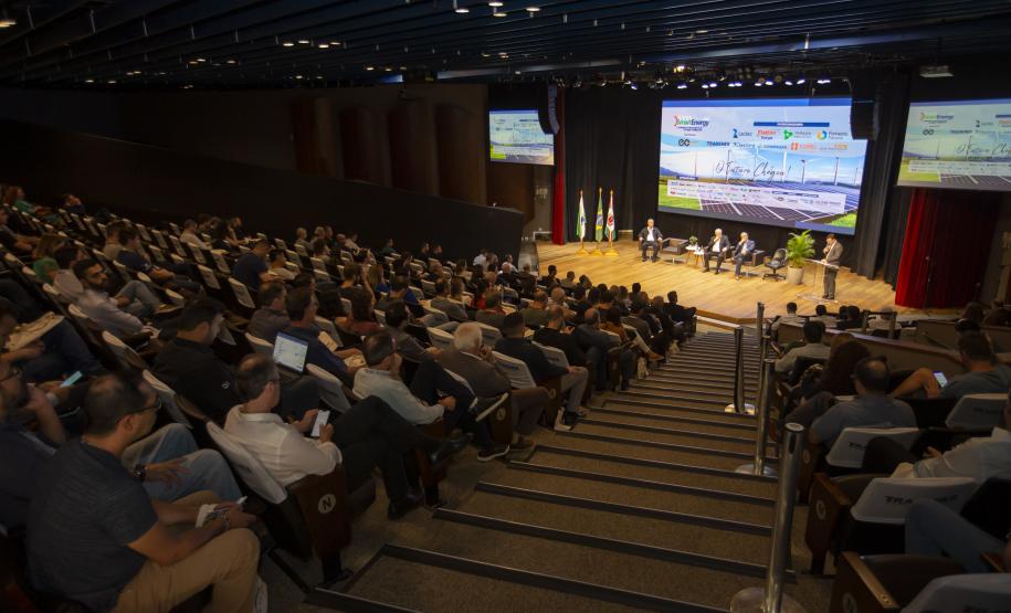 Promovida pelo Tecpar, Smart Energy 2024 aborda mudanças da matriz energética