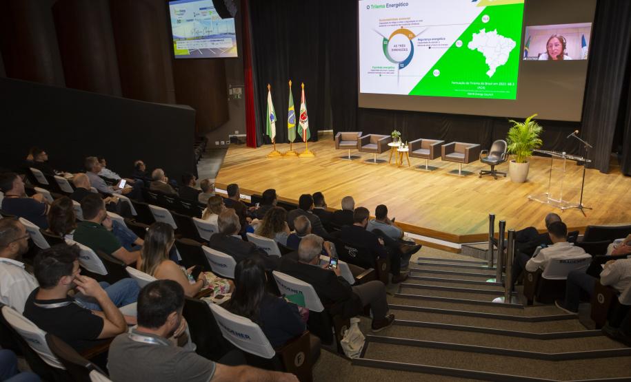 Promovida pelo Tecpar, Smart Energy 2024 aborda mudanças da matriz energética