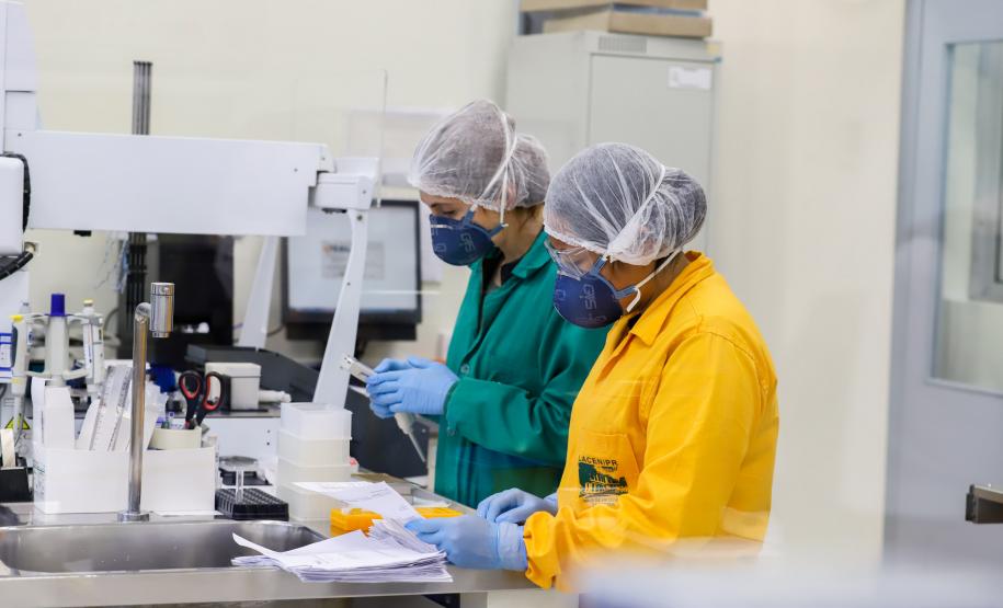 Prestes a superar marca de 2023, Lacen ultrapassa meio milhão de exames em 2024