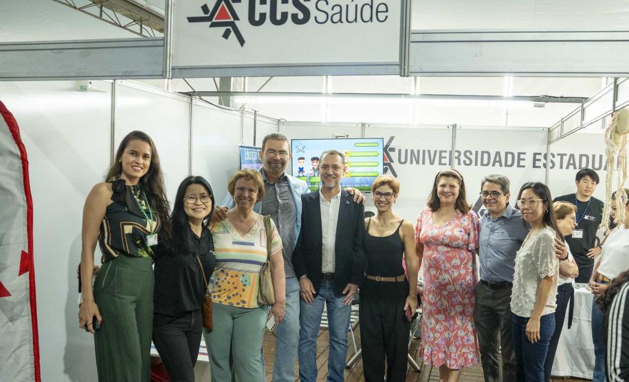 Pavilhão científico reúne milhares de visitantes e abre Paraná Faz Ciência na UEM