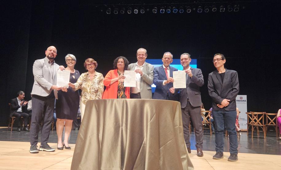 Mobilização de recursos e de iniciativas voltadas ao desenvolvimento da popularização da ciência foi destaque na abertura da Semana Paraná Faz Ciência