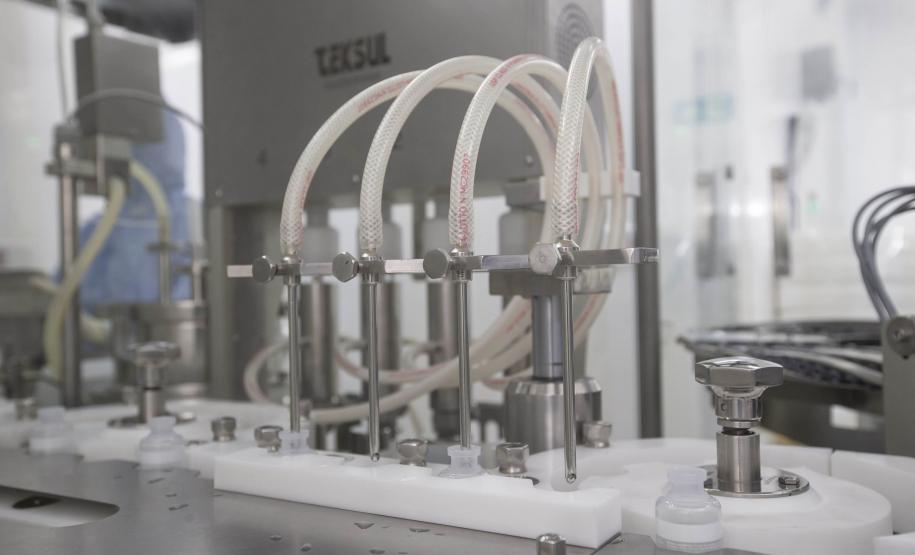 Tecpar moderniza laboratório de vacina antirrábica para ampliar capacidade de produção