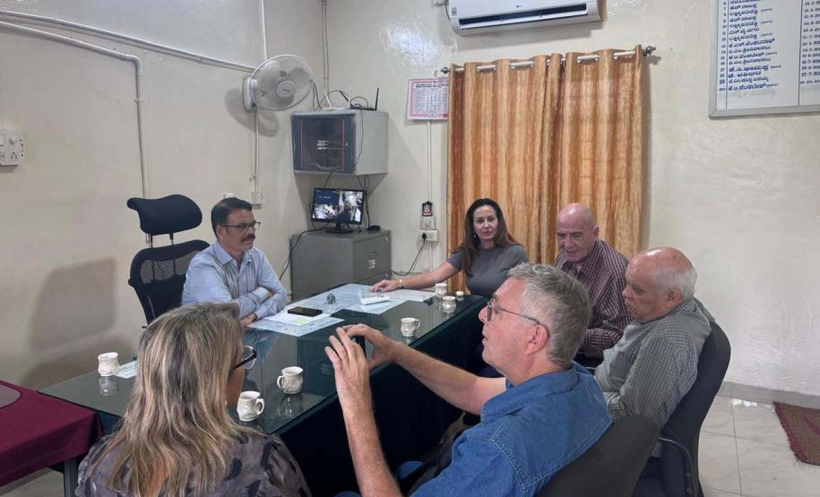 Paraná conhece experiência da Índia para impulsionar cadeia da sericicultura