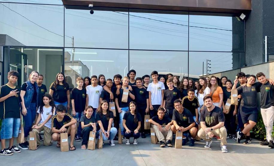 Rota da Inovação leva mais de 400 alunos da rede estadual para conhecer ambientes inovadores