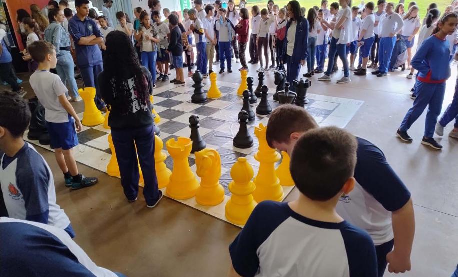 Rota da Inovação leva mais de 400 alunos da rede estadual para conhecer ambientes inovadores