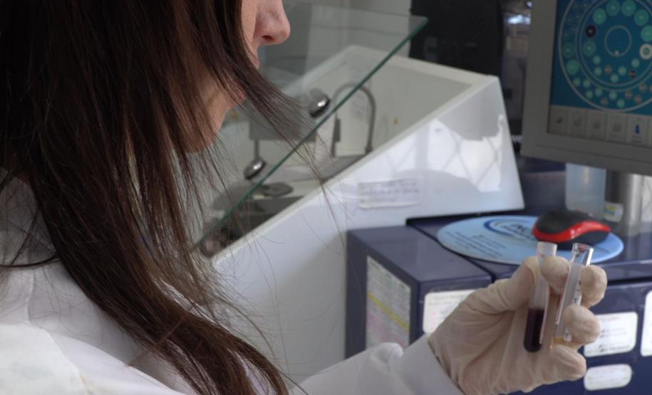 Em três anos, Tecpar atendeu viajantes de 39 países com serviço de sorologia antirrábica