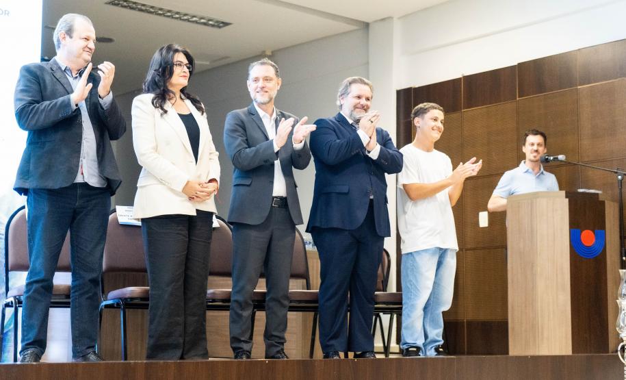 Governo lança Aprova Paraná Universidades para ampliar acesso ao Ensino Superior