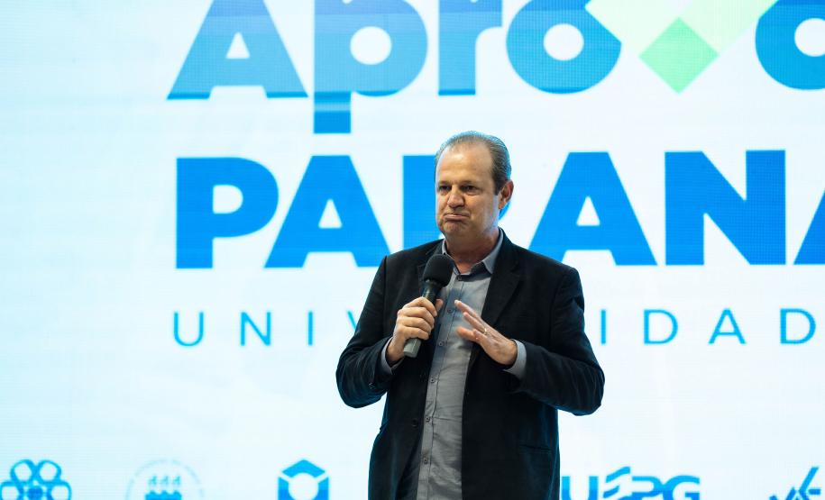 Governo lança Aprova Paraná Universidades para ampliar acesso ao Ensino Superior