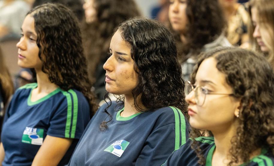 Governo lança Aprova Paraná Universidades para ampliar acesso ao Ensino Superior