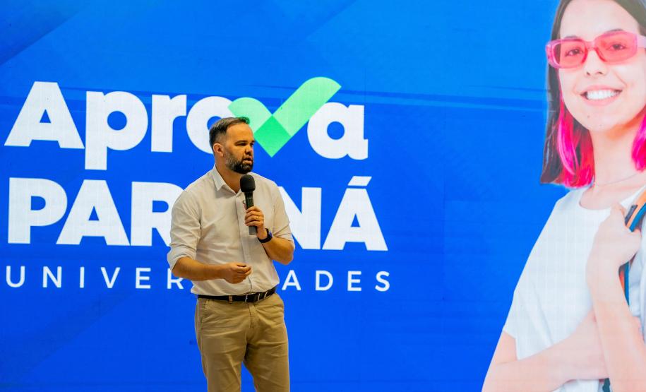 Governo lança Aprova Paraná Universidades para ampliar acesso ao Ensino Superior