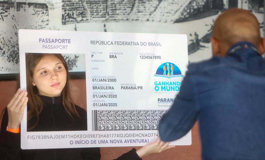 Ganhando o Mundo: 1,3 mil alunos passam pela preparação final antes do intercâmbio