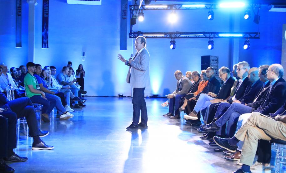 Paraná lança editais para capacitar empreendedores e expandir conectividade em ambientes de inovação