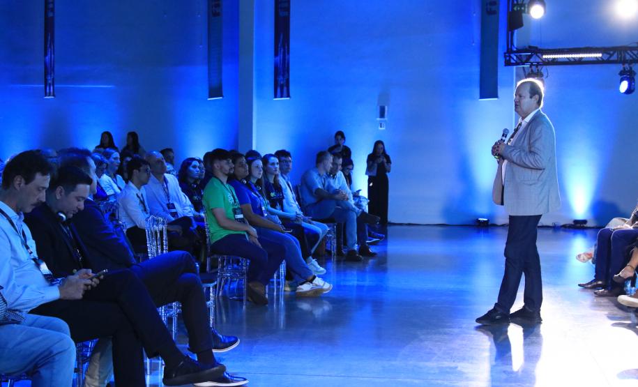 Paraná lança editais para capacitar empreendedores e expandir conectividade em ambientes de inovação