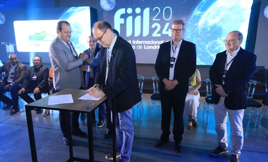 Paraná lança editais para capacitar empreendedores e expandir conectividade em ambientes de inovação