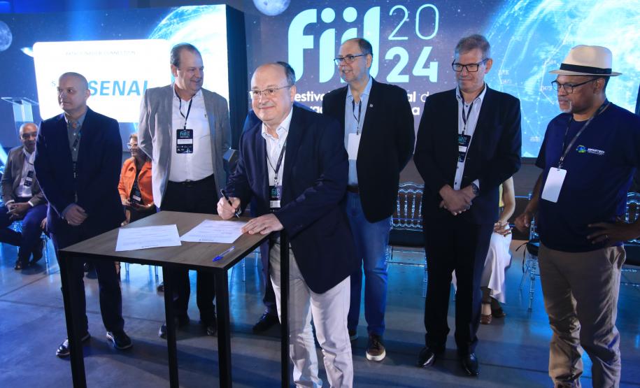 Paraná lança editais para capacitar empreendedores e expandir conectividade em ambientes de inovação