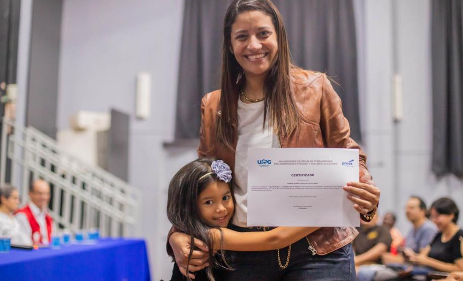 UEPG forma mais uma turma de imigrantes no curso de Língua Portuguesa