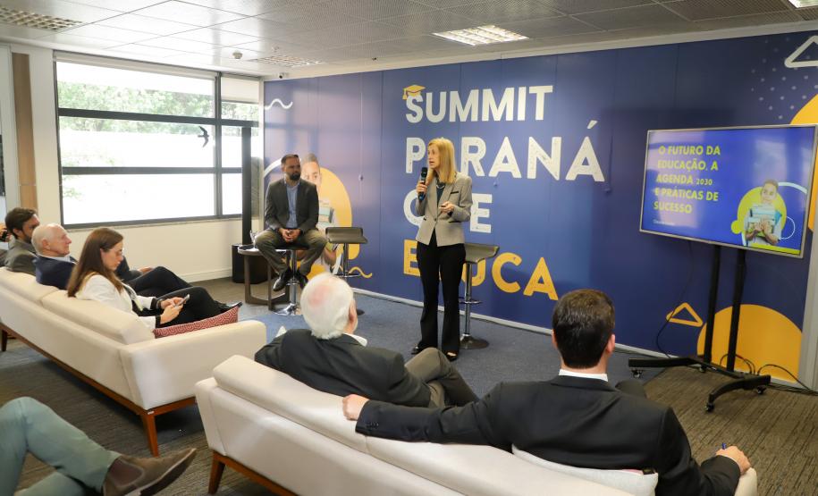 Ratinho Junior destaca conquistas da educação em evento da Gazeta do Povo