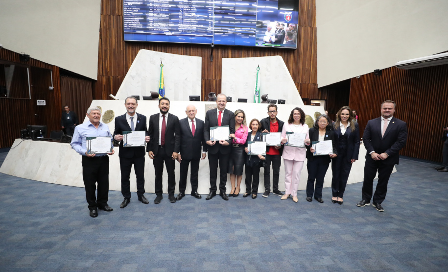 Reconhecimento à excelência em ciência, tecnologia e ensino superior marca o ano de 2024 no Paraná