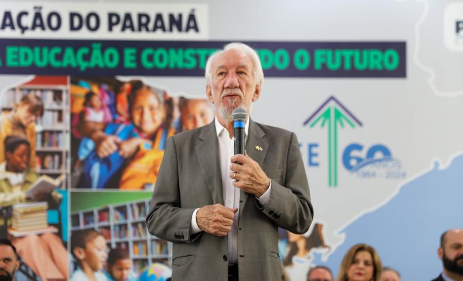 Conselho Estadual de Educação homenageia melhores instituições de ensino do Paraná