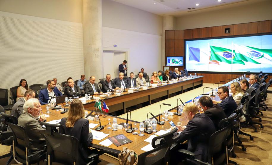 Paraná recebe a visita da cônsul-geral da França em São Paulo