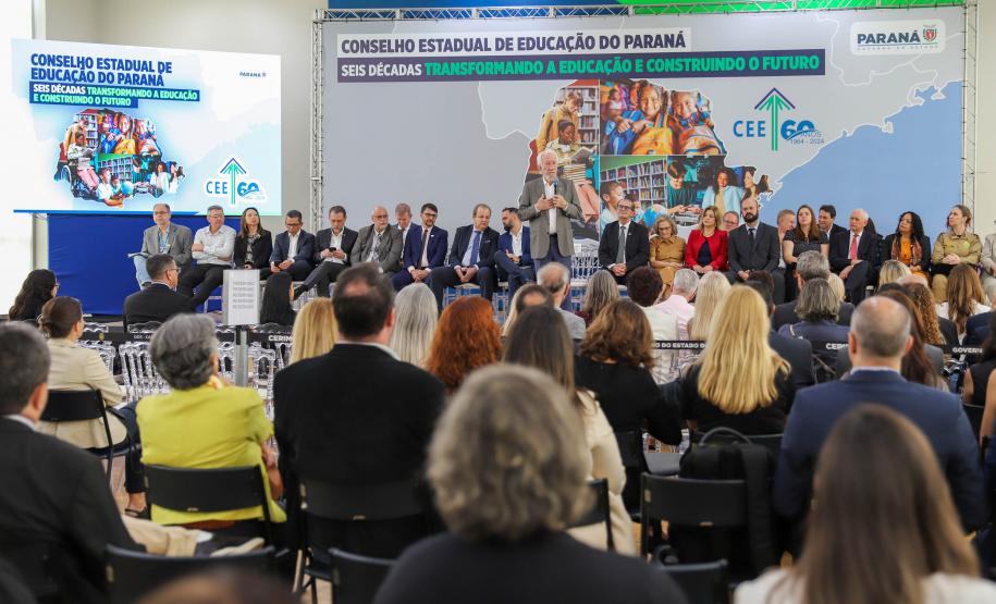 Conselho Estadual de Educação homenageia melhores instituições de ensino do Paraná