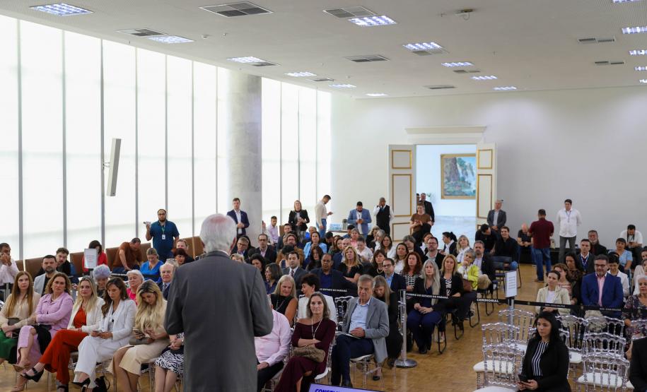 Conselho Estadual de Educação homenageia melhores instituições de ensino do Paraná