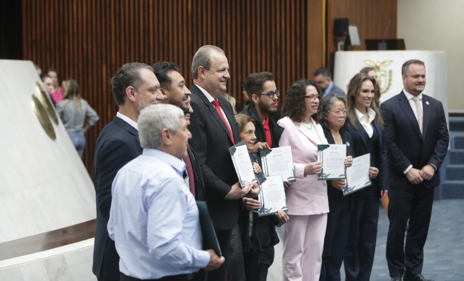 Reconhecimento à excelência em ciência, tecnologia e ensino superior marca o ano de 2024 no Paraná