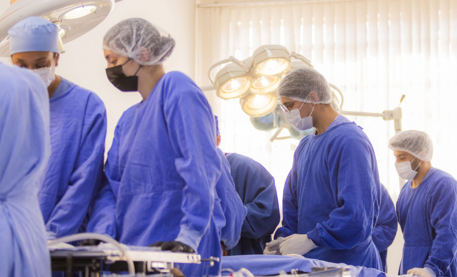 Governo destina R$ 6 milhões para universidades investirem em ensino de medicina com IA