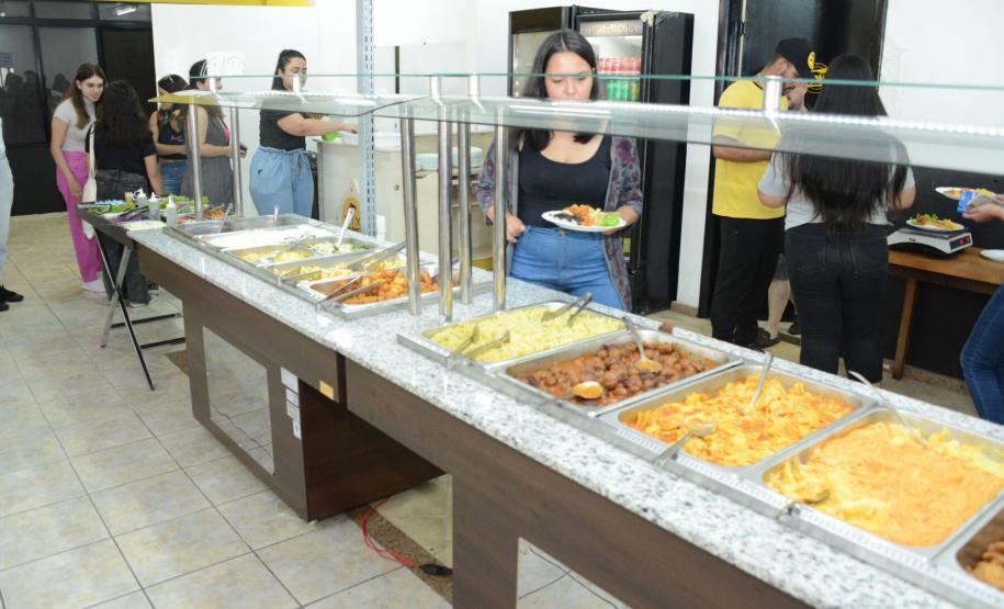 Governo envia projeto de lei para subsidiar alimentação de universitários do Estado