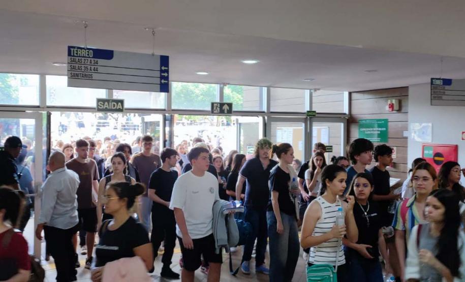 Unioeste aplica provas do Vestibular 2025; resultado será divulgado em janeiro