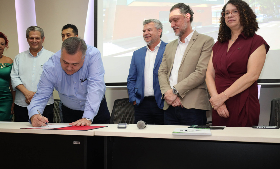 Com R$ 19 milhões do Estado, obras do Bloco Industrial do HU de Maringá serão concluídas